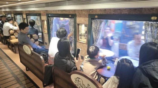 ハノイ観光列車